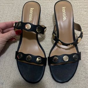 Kenzie Black and Gold Sandals